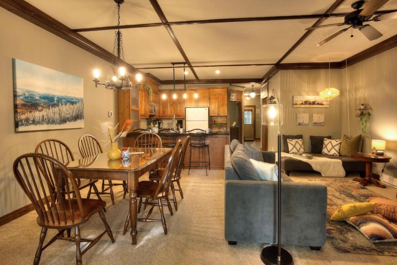 Les Manoirs Wpool & Hot Tub Near Village 110-7 蒙特朗布朗 外观 照片
