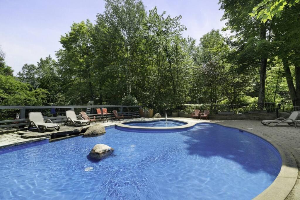 Les Manoirs Wpool & Hot Tub Near Village 110-7 蒙特朗布朗 外观 照片